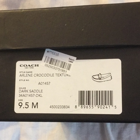 New in box Crocodile texture Coach shoes - Picture 3 of 3